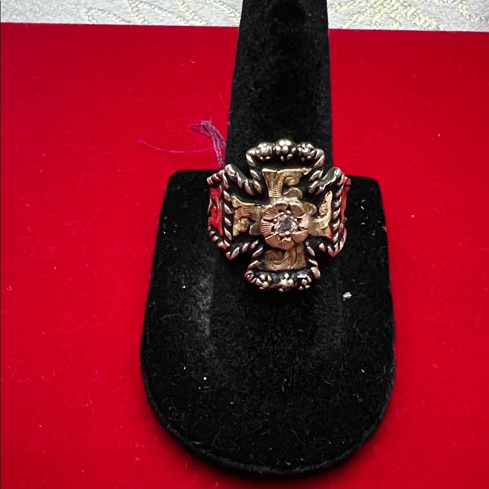 Fanning Jewelry Cross Ring